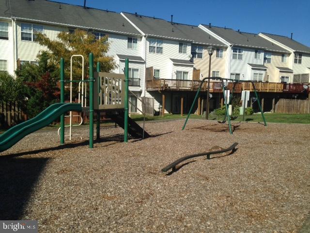 MCNAIR FARMS LANDBAY 11 - Residential Lease