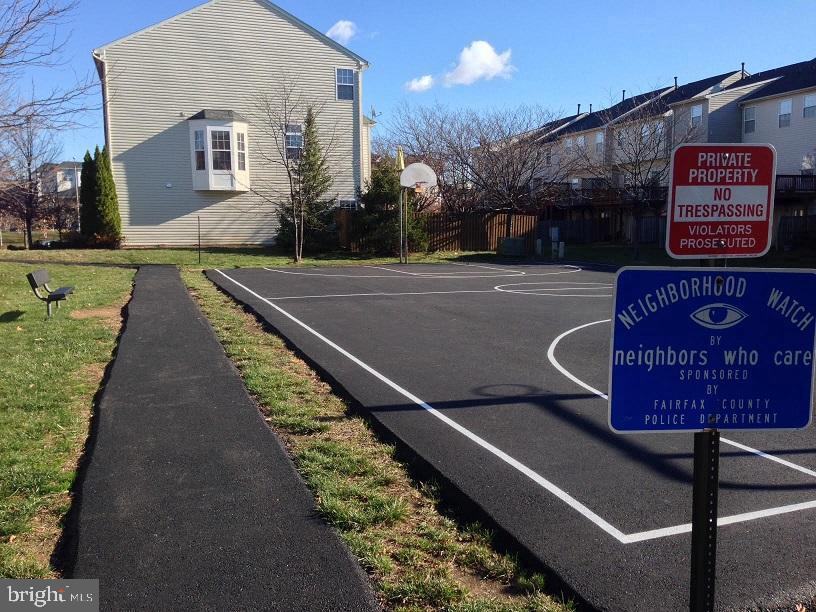 MCNAIR FARMS LANDBAY 11 - Residential Lease