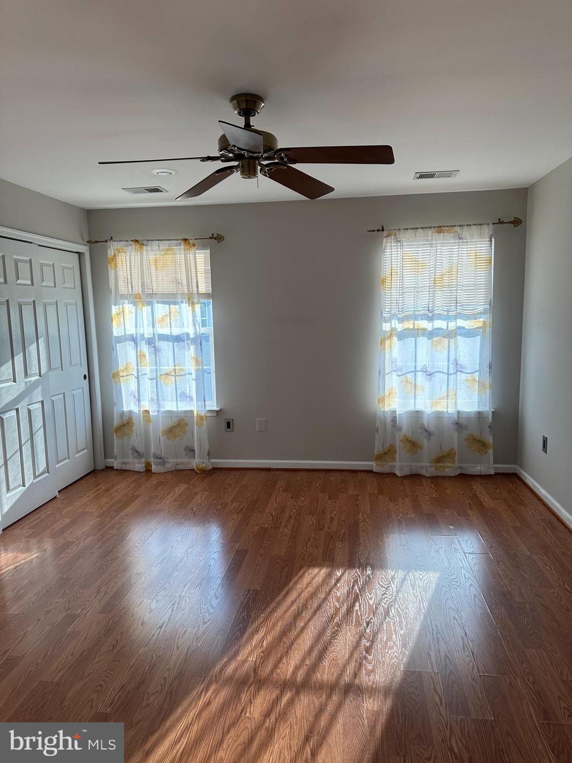 MCNAIR FARMS LANDBAY 11 - Residential Lease