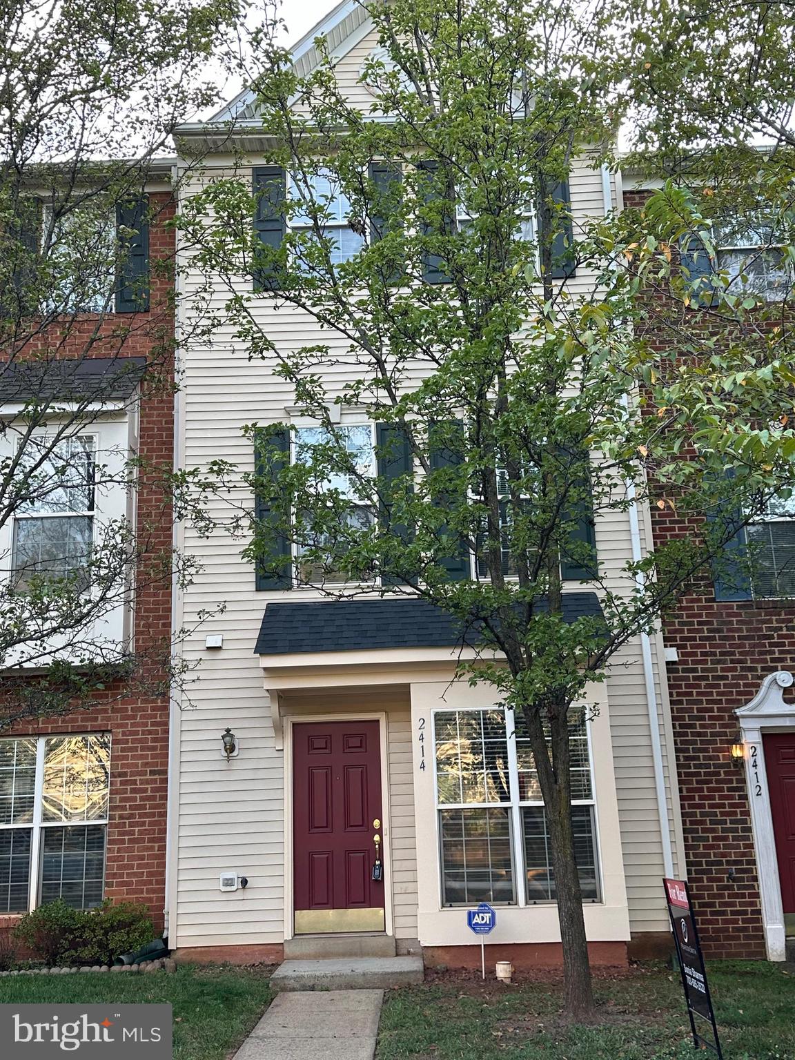 MCNAIR FARMS LANDBAY 11 - Residential Lease