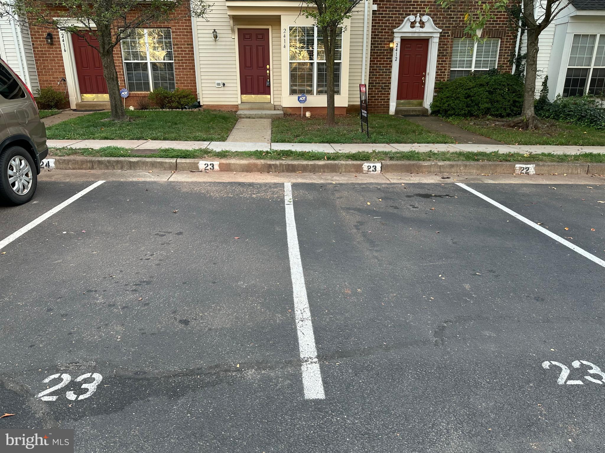 MCNAIR FARMS LANDBAY 11 - Residential Lease