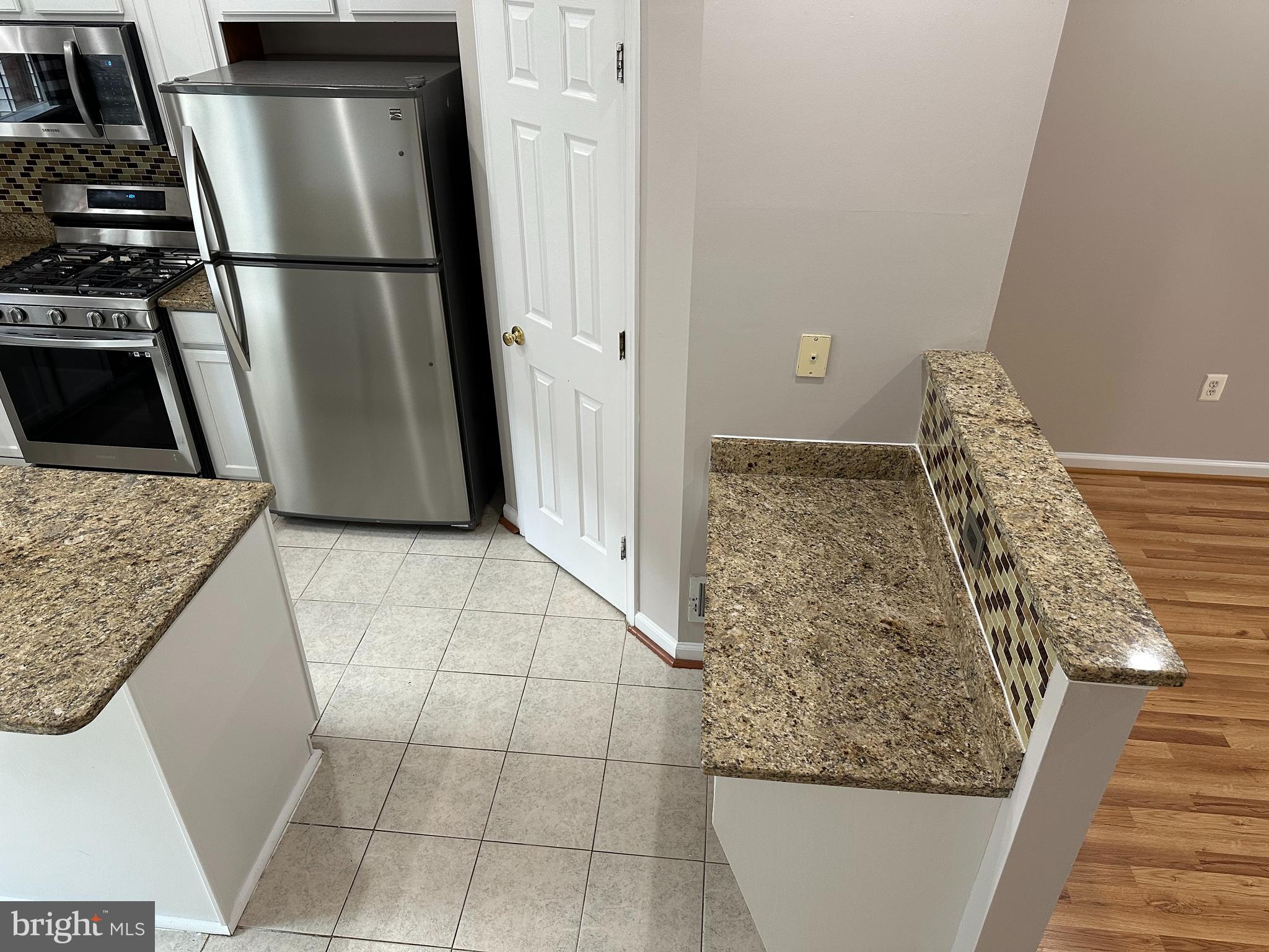 MCNAIR FARMS LANDBAY 11 - Residential Lease