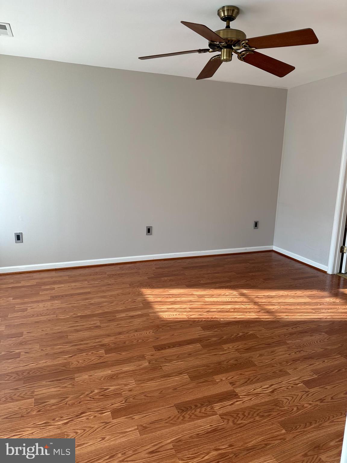 MCNAIR FARMS LANDBAY 11 - Residential Lease