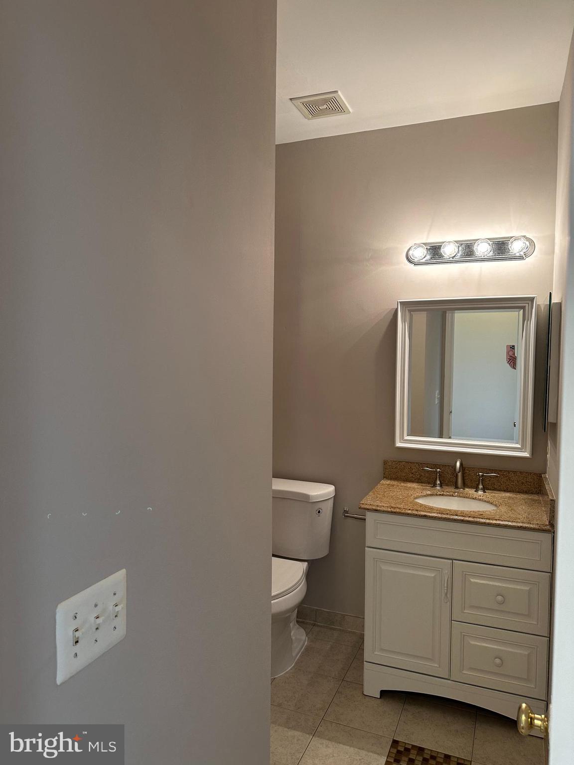 MCNAIR FARMS LANDBAY 11 - Residential Lease