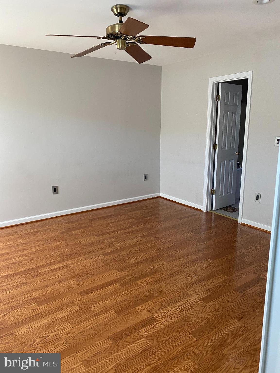 MCNAIR FARMS LANDBAY 11 - Residential Lease