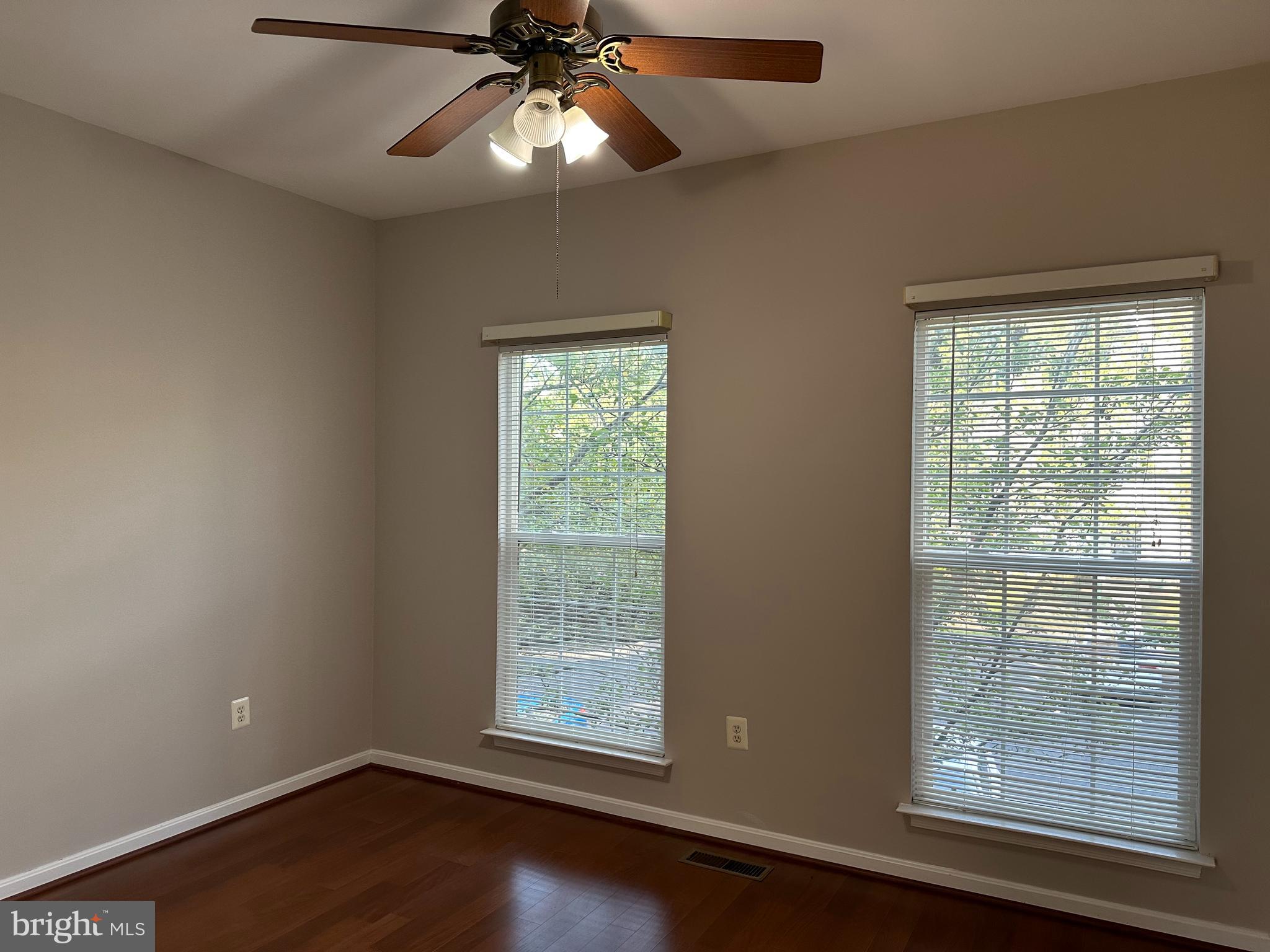 MCNAIR FARMS LANDBAY 11 - Residential Lease