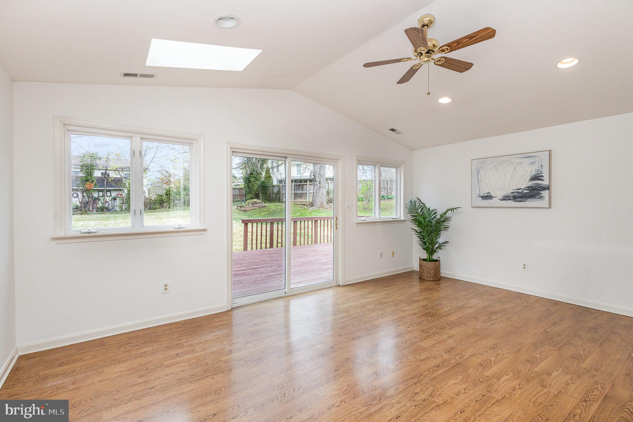 BEL AIR - Residential