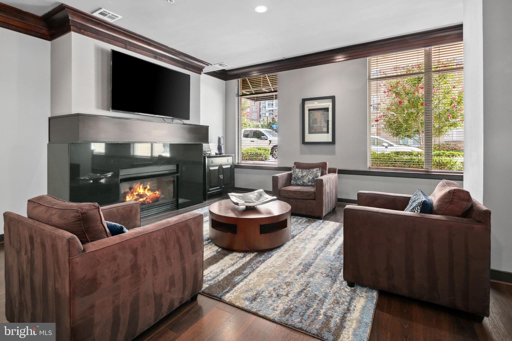 SAVOY AT RESTON TOWN CENTER - Residential