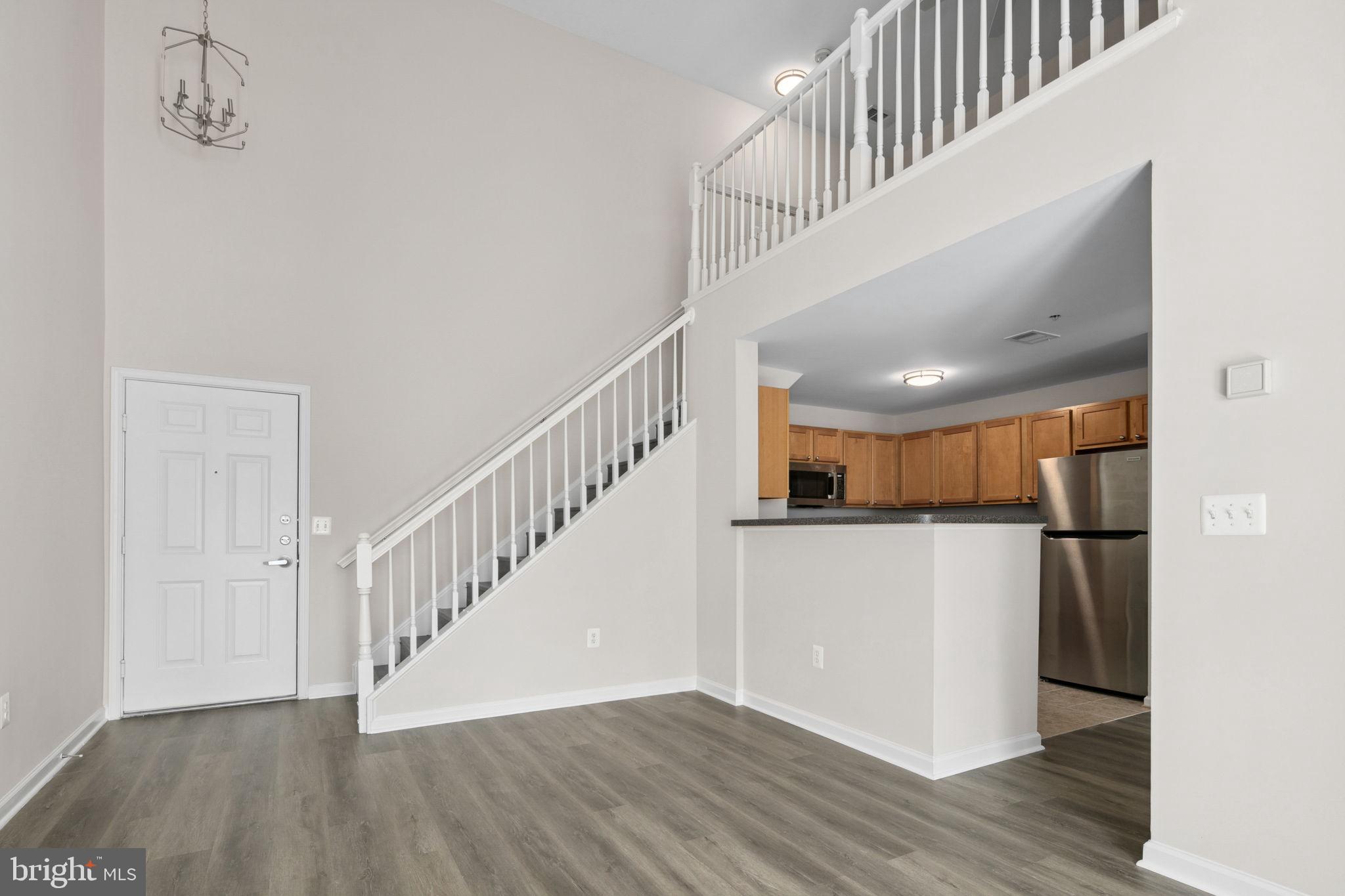 SAVOY AT RESTON TOWN CENTER - Residential