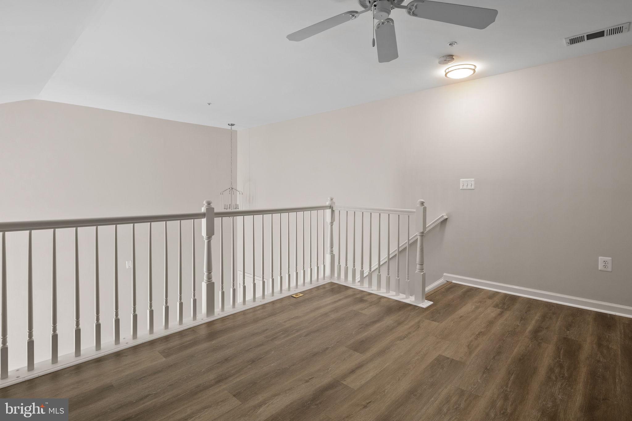 SAVOY AT RESTON TOWN CENTER - Residential