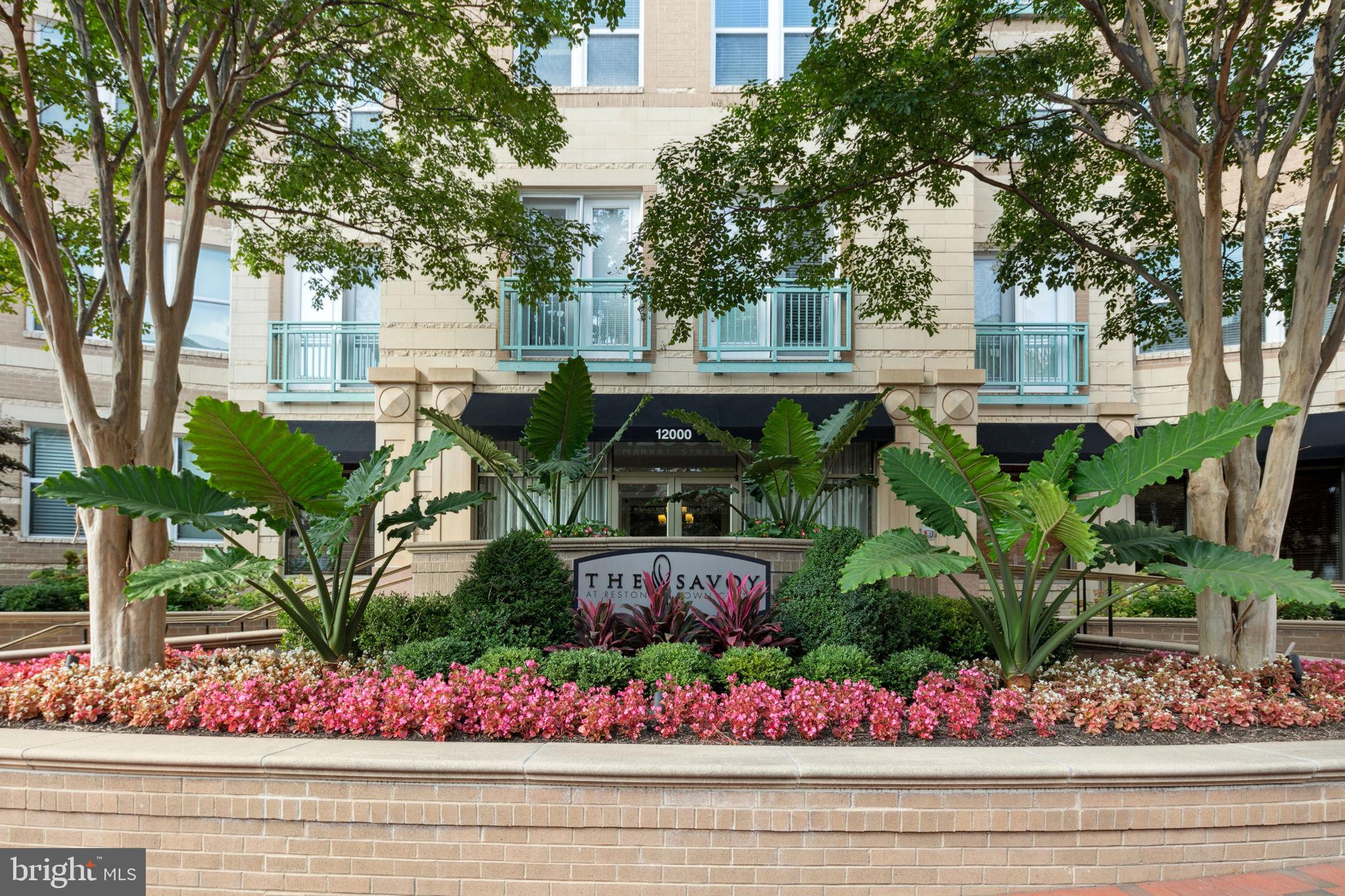 SAVOY AT RESTON TOWN CENTER - Residential