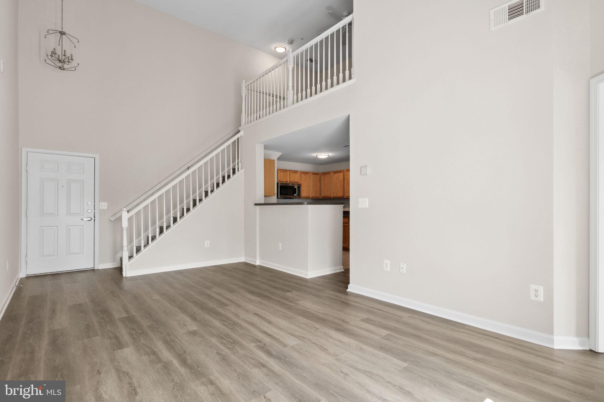 SAVOY AT RESTON TOWN CENTER - Residential