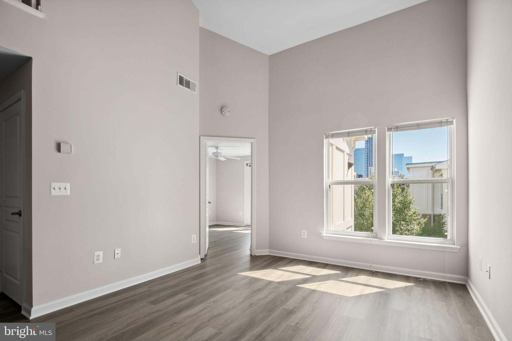 SAVOY AT RESTON TOWN CENTER - Residential