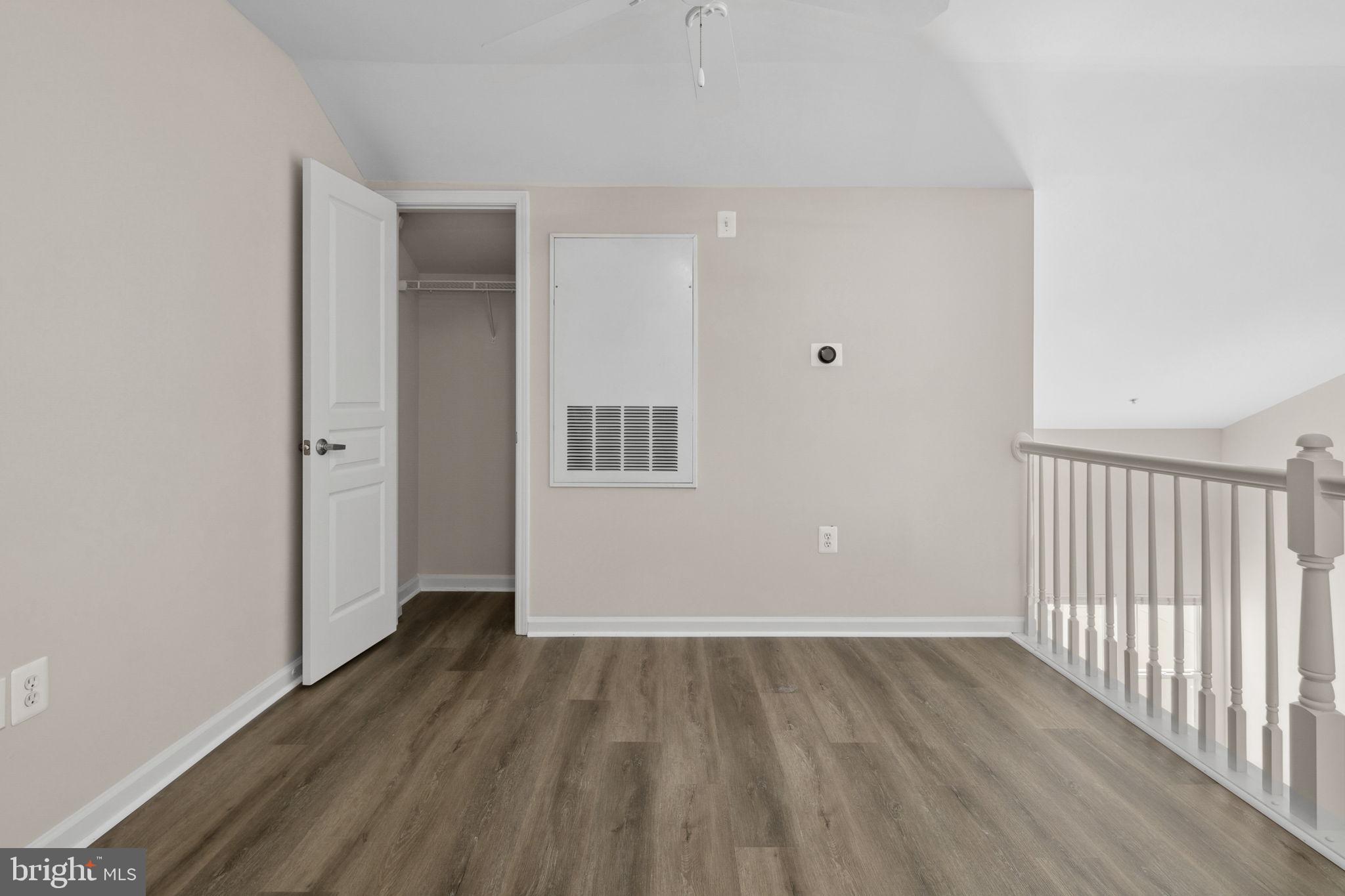 SAVOY AT RESTON TOWN CENTER - Residential