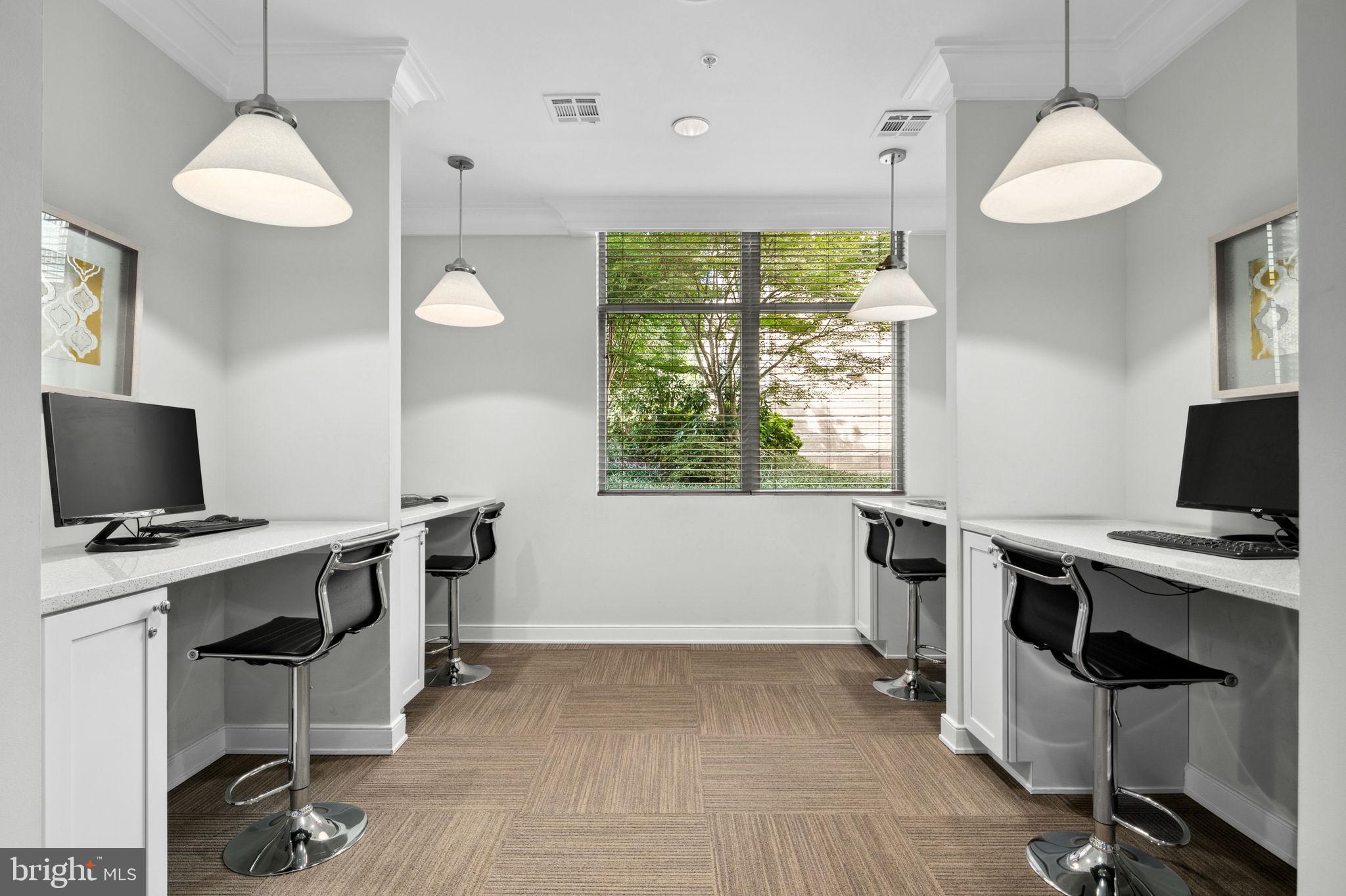 SAVOY AT RESTON TOWN CENTER - Residential