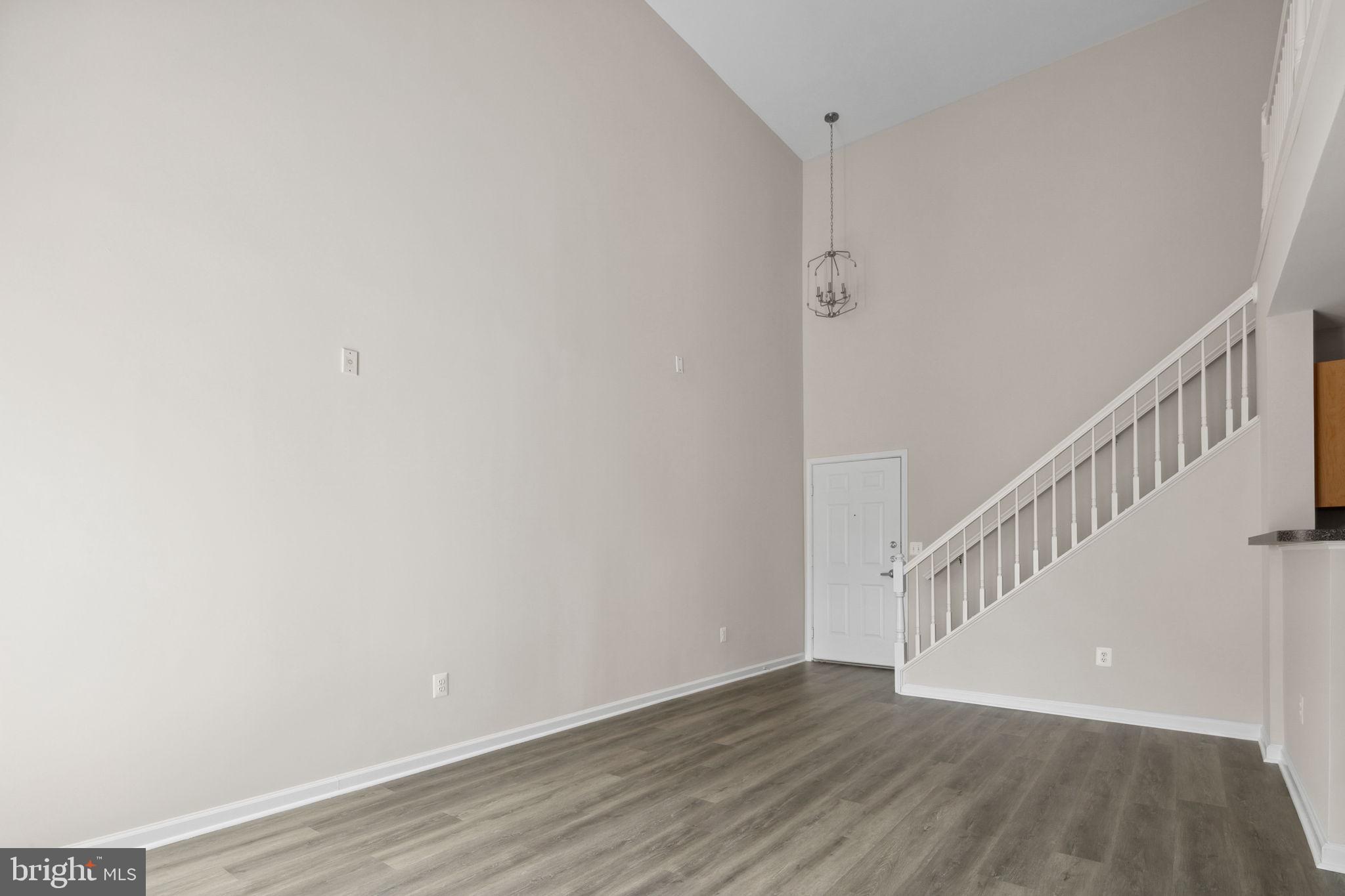 SAVOY AT RESTON TOWN CENTER - Residential