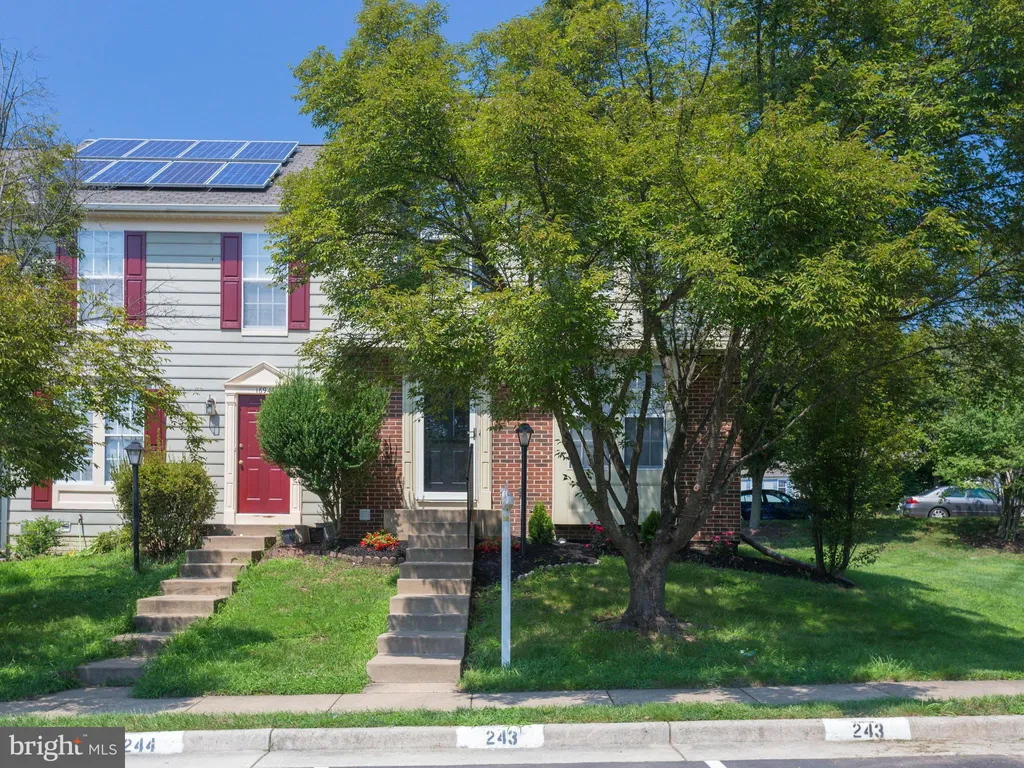 16944 Monmouth Court, Dumfries, VA 22026