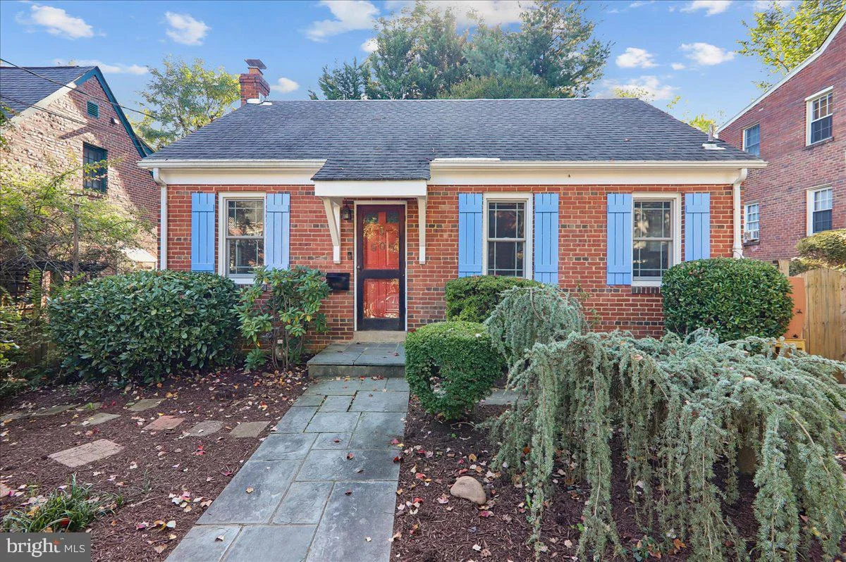 905 Erie Avenue, Takoma Park, MD 20912