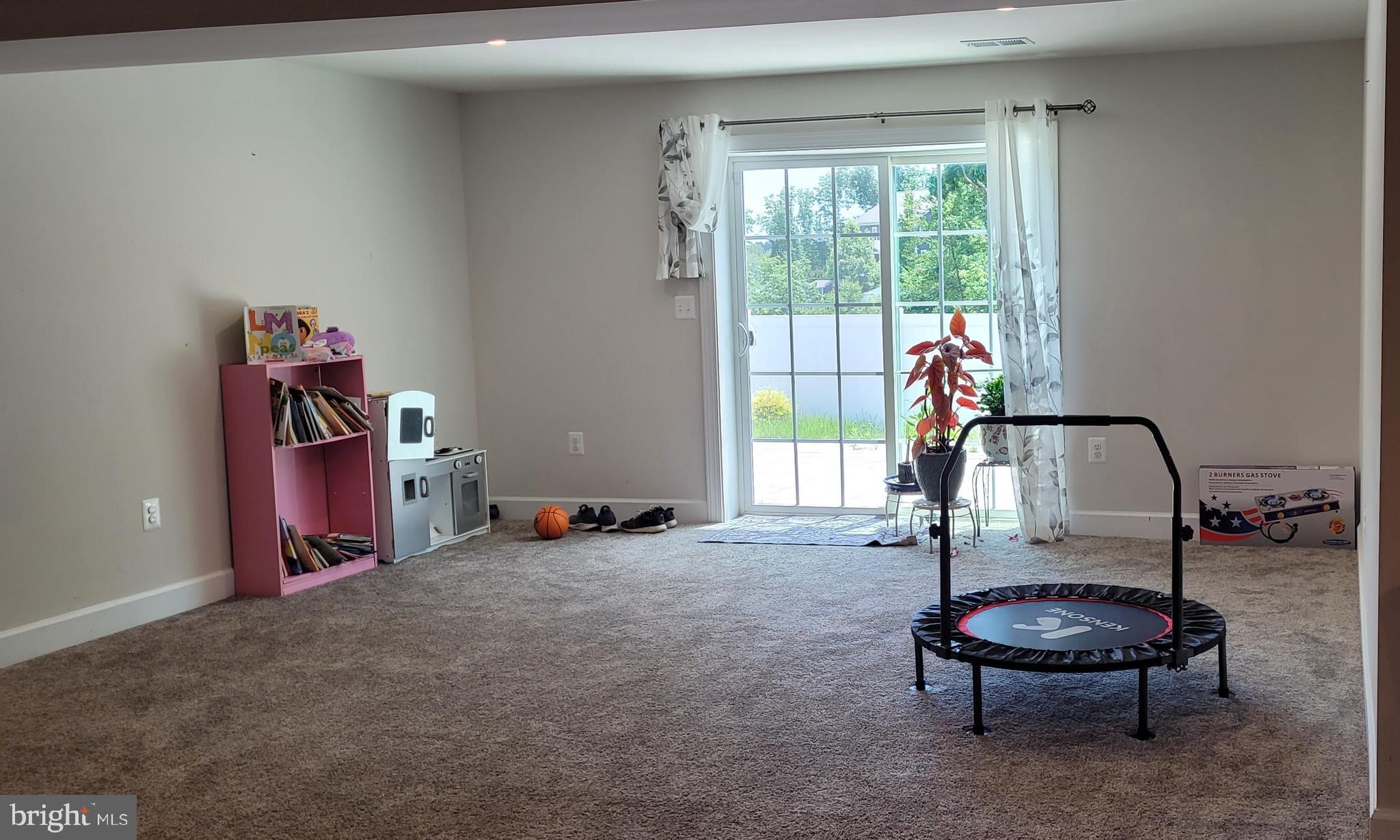 EMBREY MILL - Residential Lease