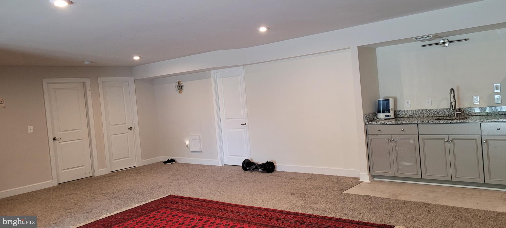 EMBREY MILL - Residential Lease