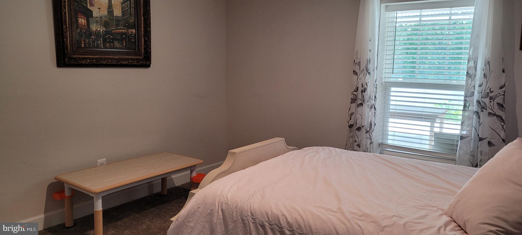 EMBREY MILL - Residential Lease