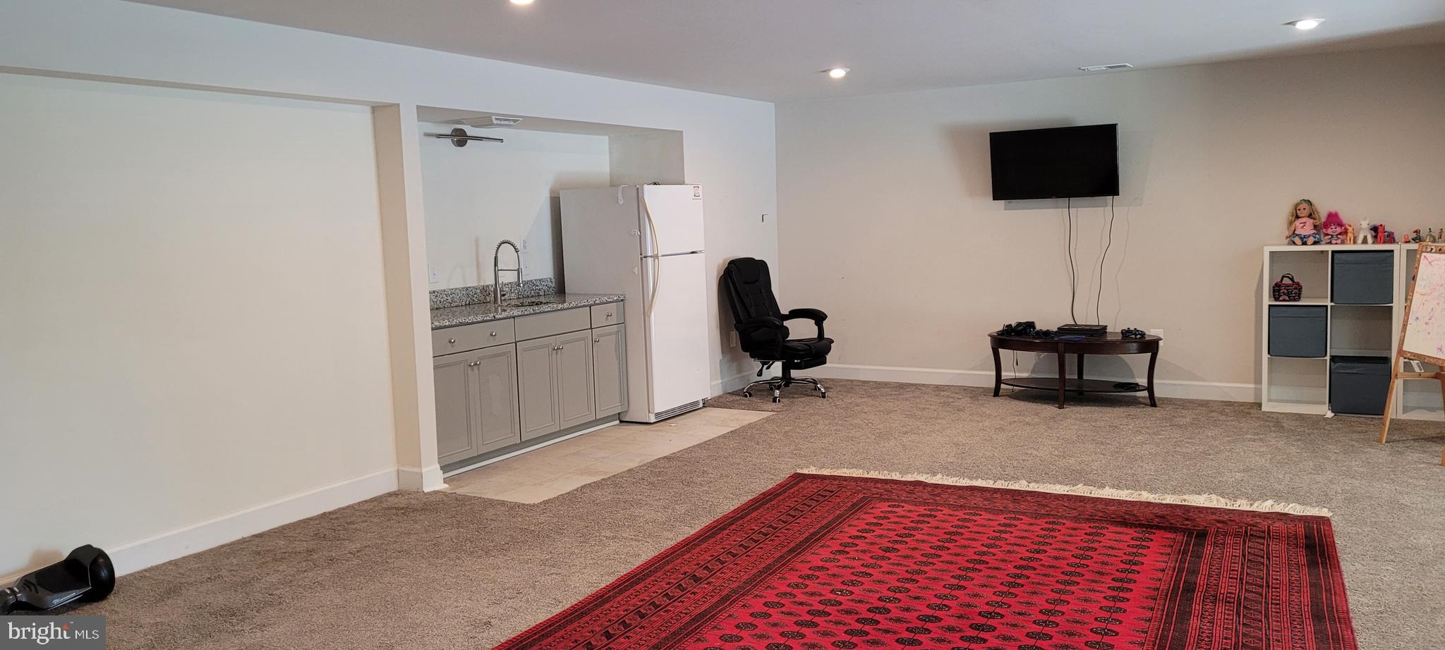 EMBREY MILL - Residential Lease