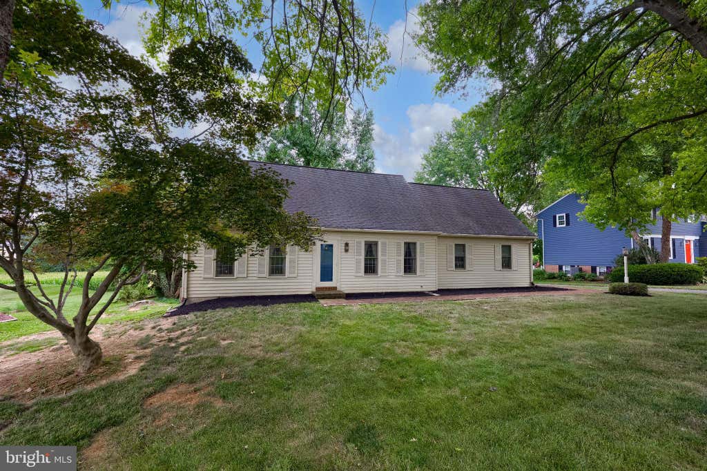Photo of 36 Whipporwill Drive, LANCASTER, PA 17603 (MLS # PALA2093320)