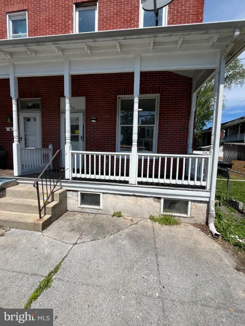MLS: PADA2062896