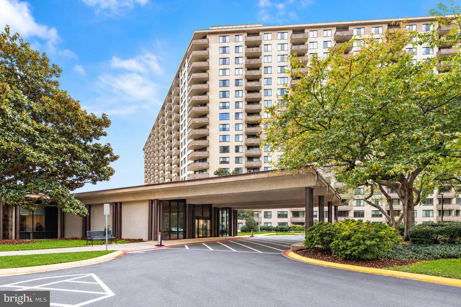 5225 Pooks Hill Road Unit 1503N