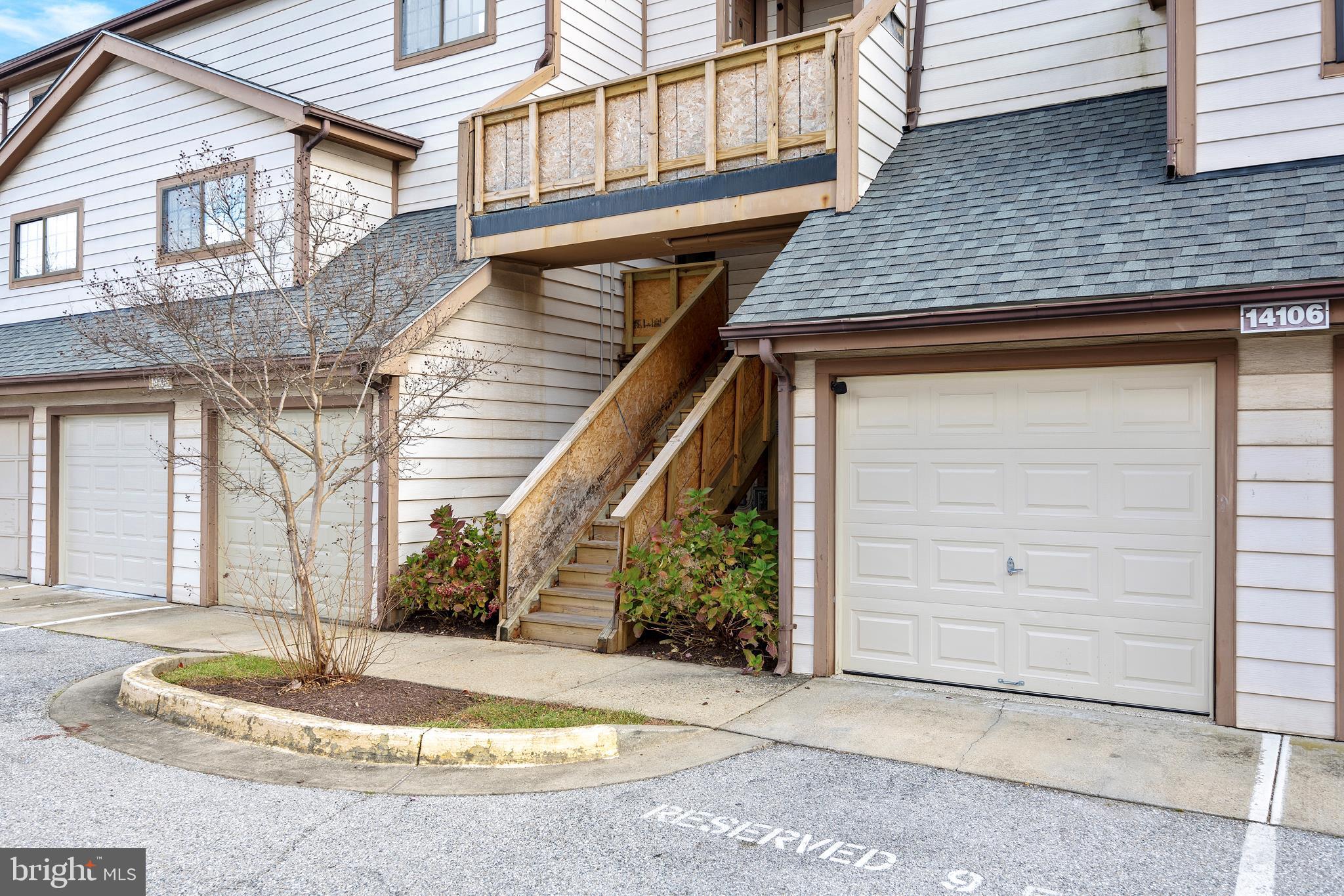 THE TIERS OF LAUREL LAKE - Residential