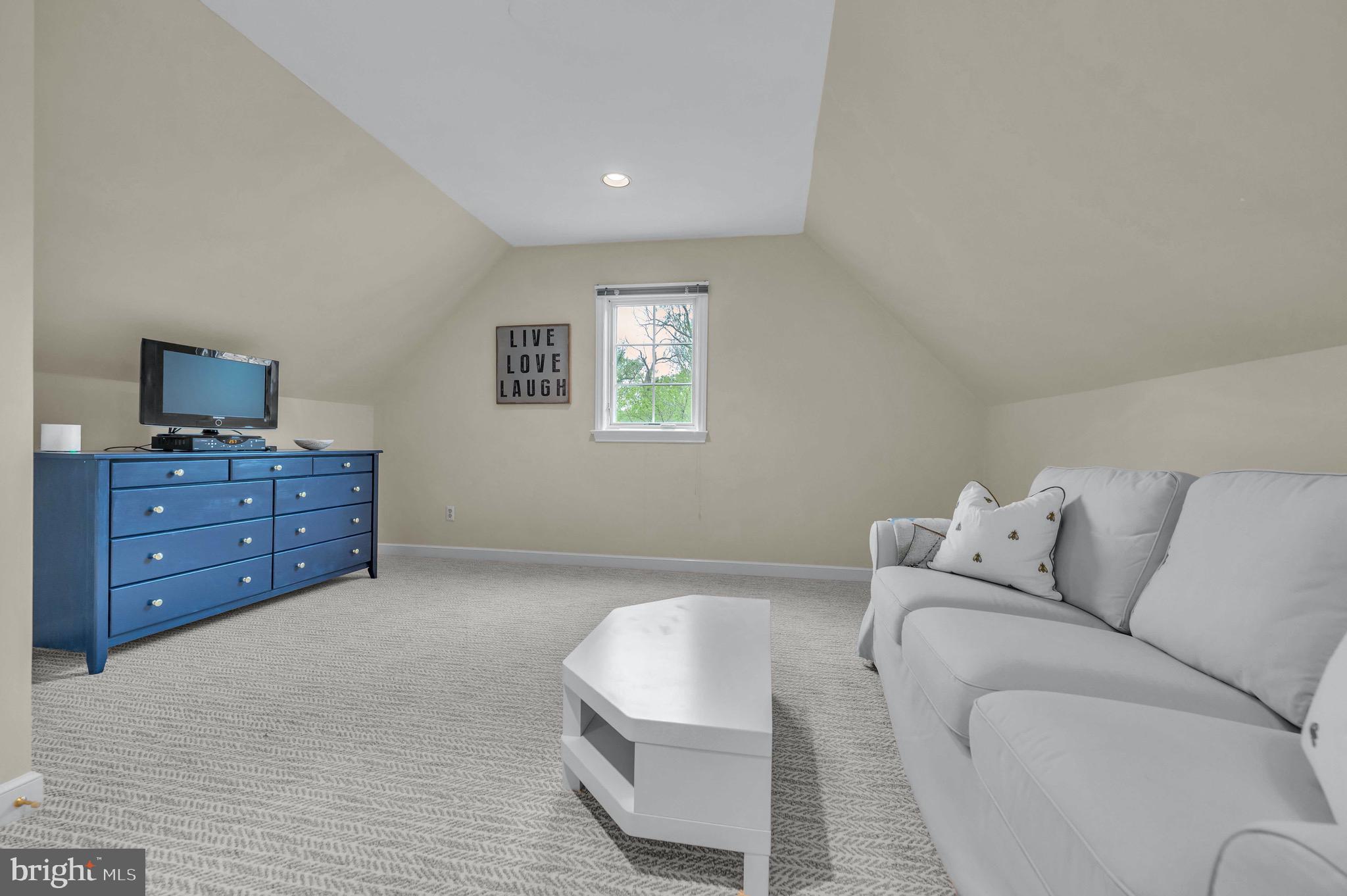 VALLEY CREEK FARM - Residential