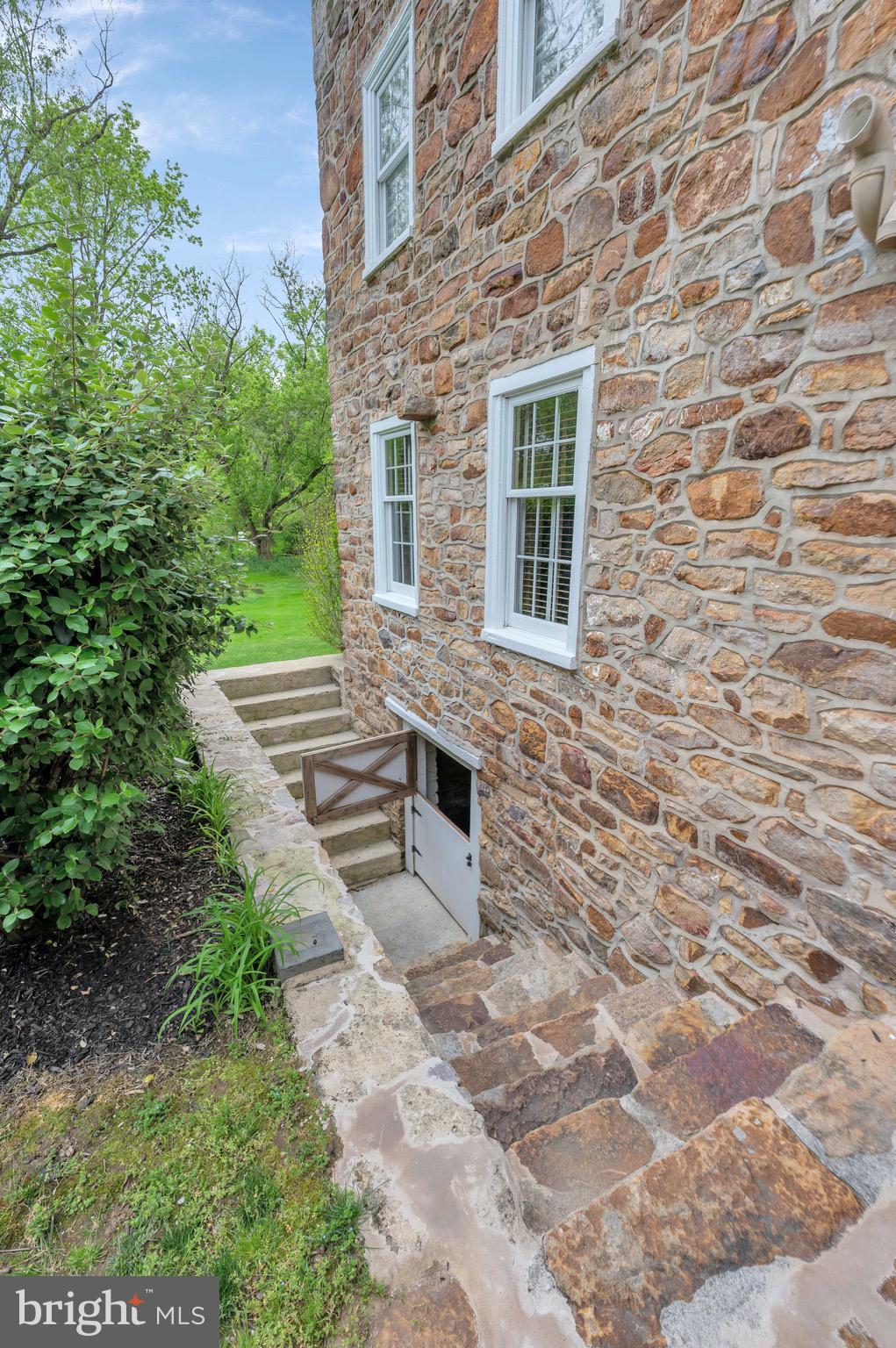 VALLEY CREEK FARM - Residential