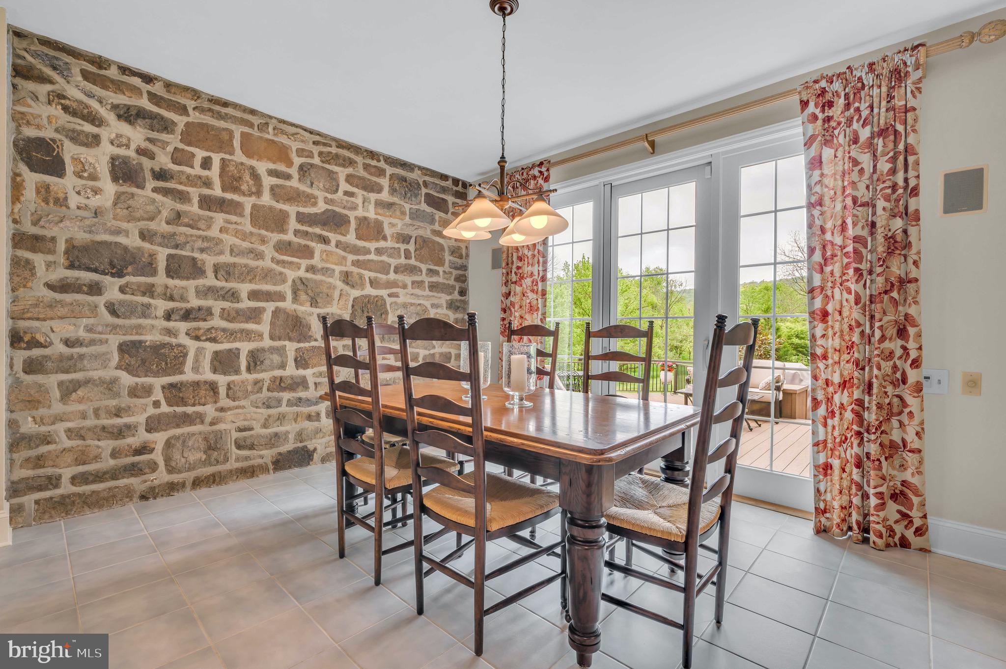 VALLEY CREEK FARM - Residential