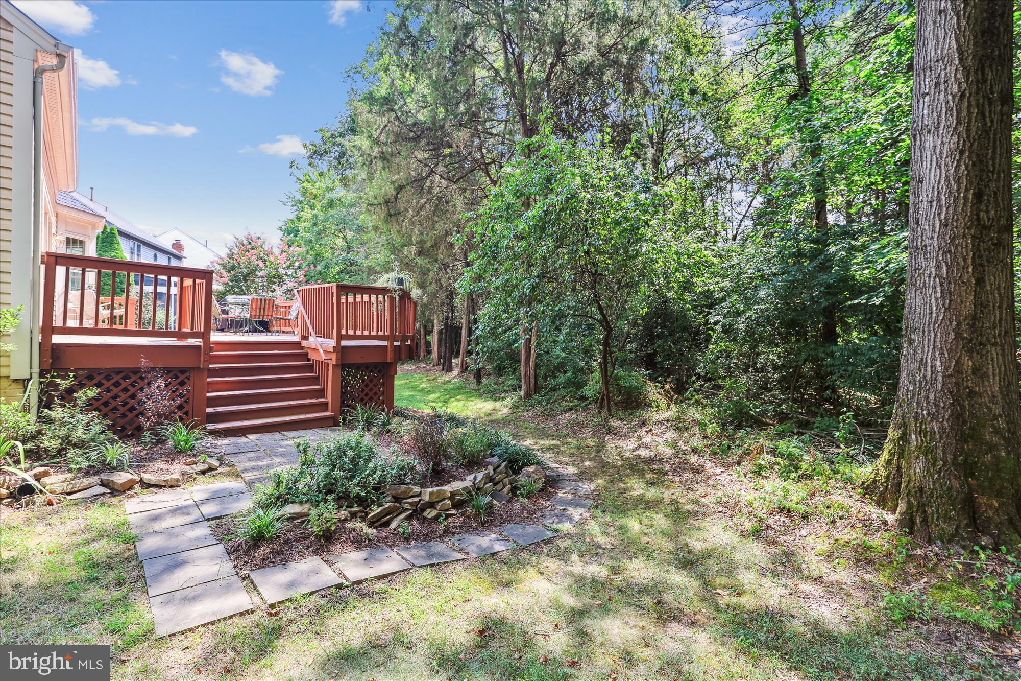 MONROE MANOR - Residential