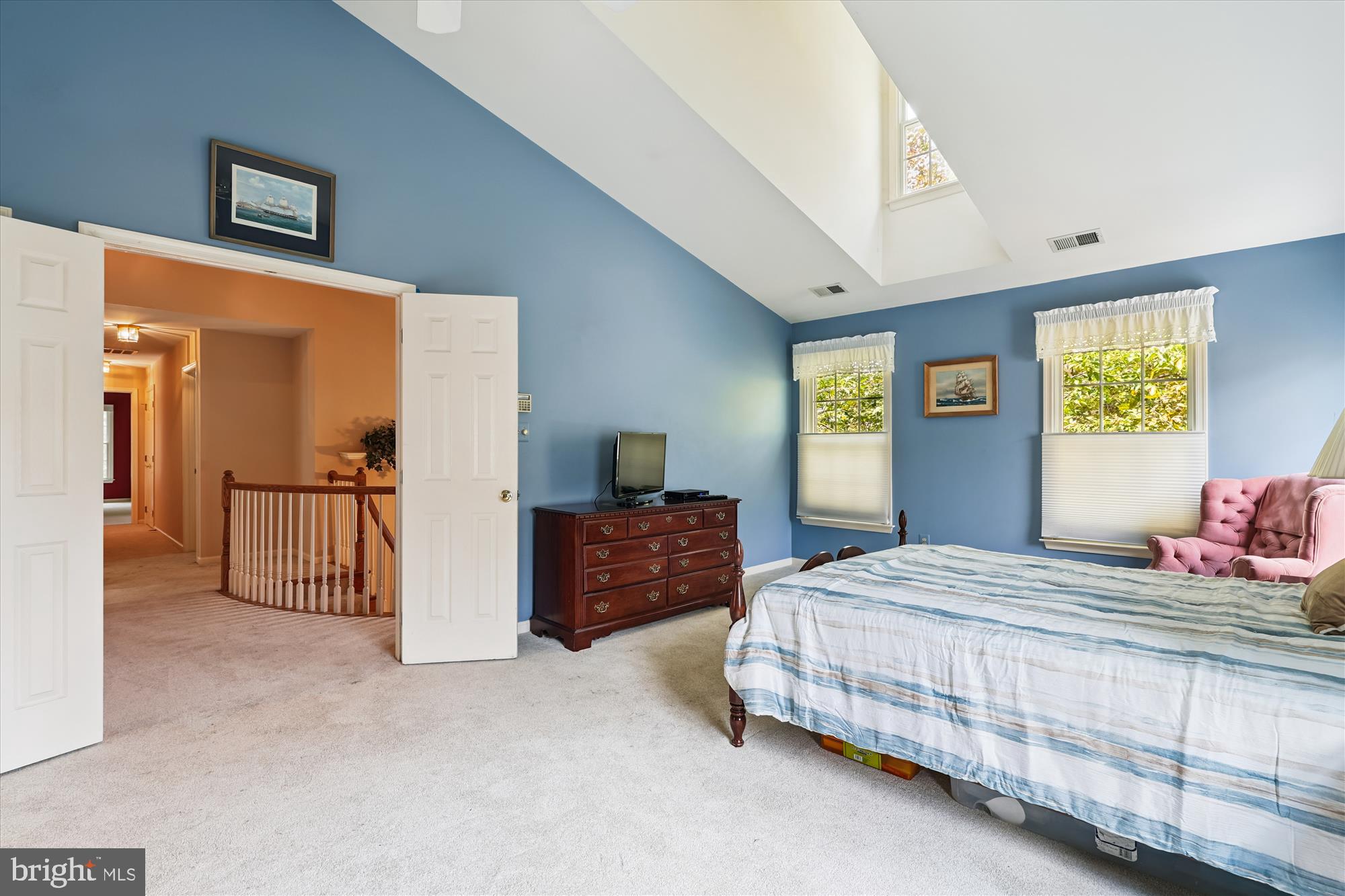 MONROE MANOR - Residential