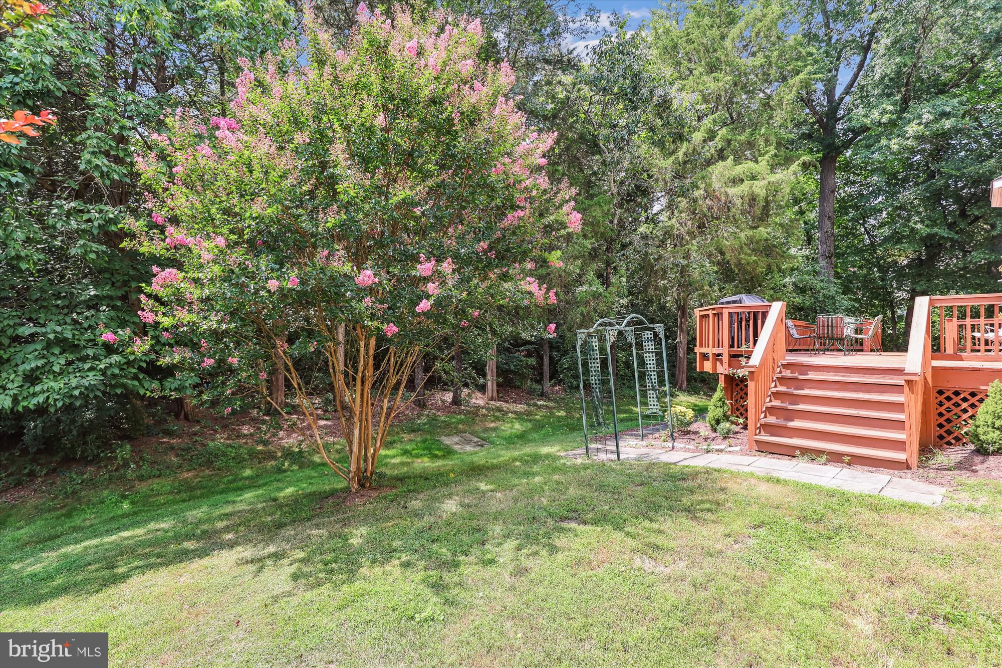 MONROE MANOR - Residential