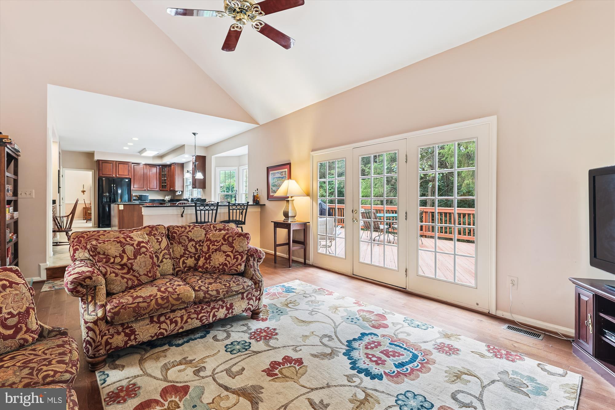 MONROE MANOR - Residential