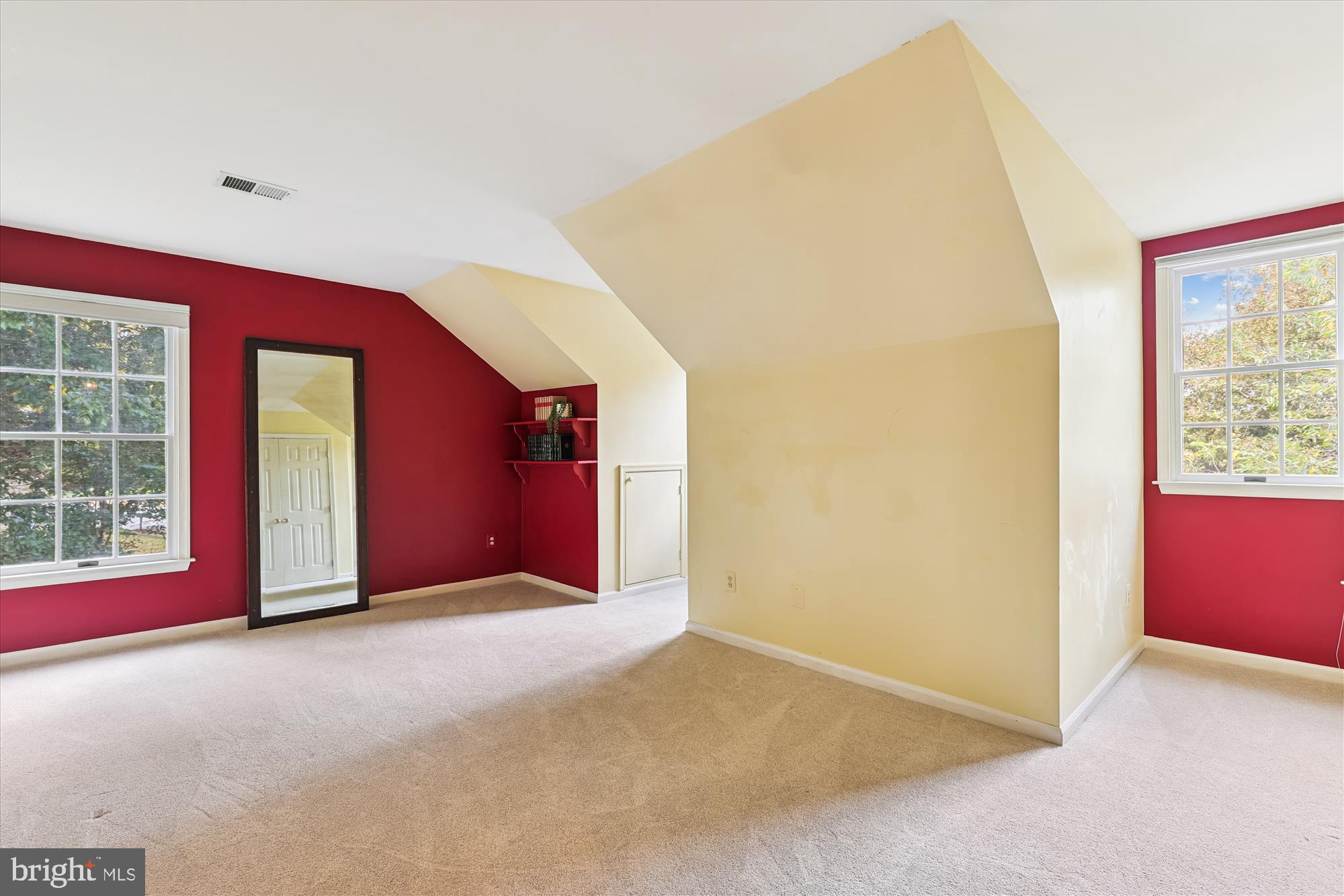 MONROE MANOR - Residential