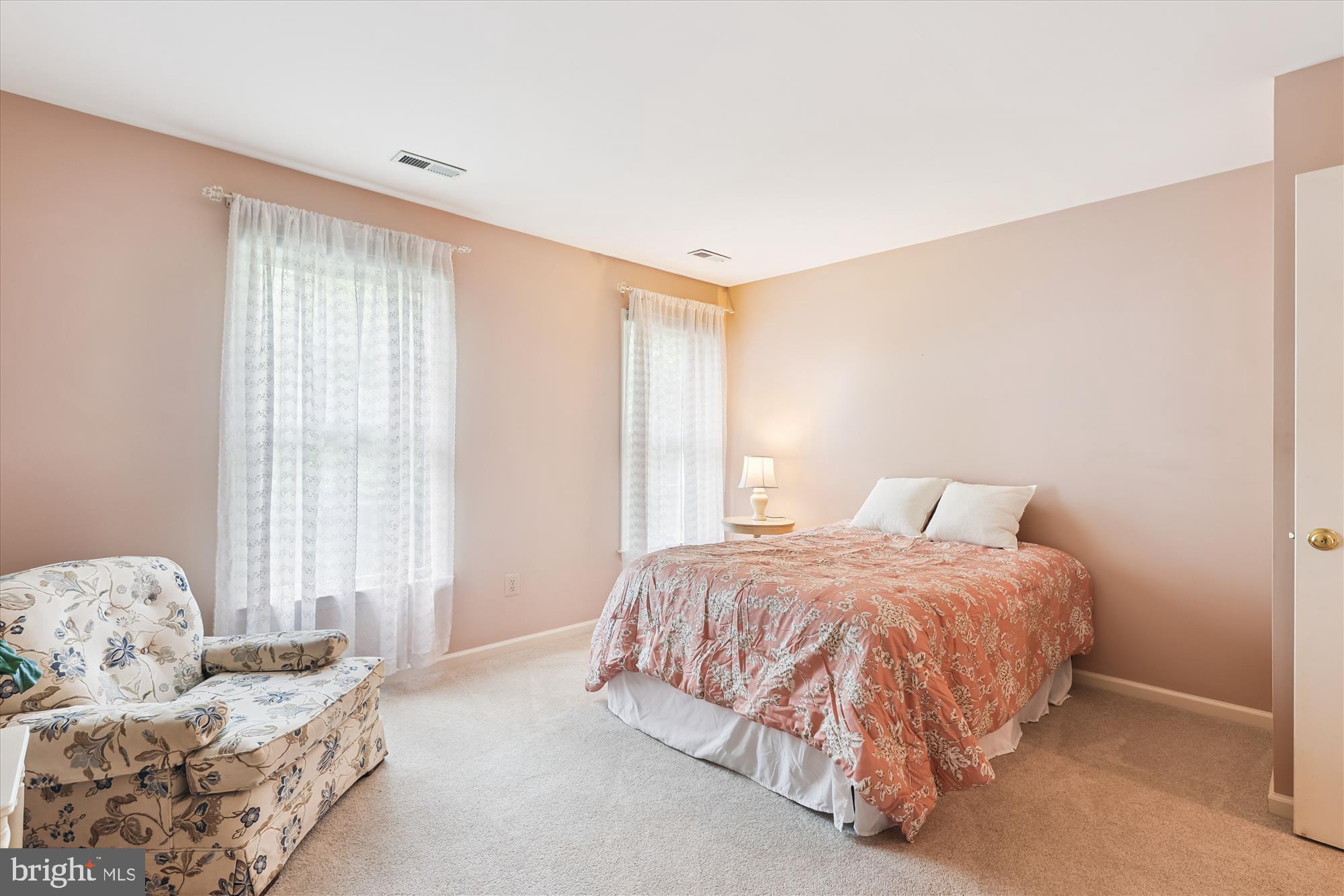 MONROE MANOR - Residential