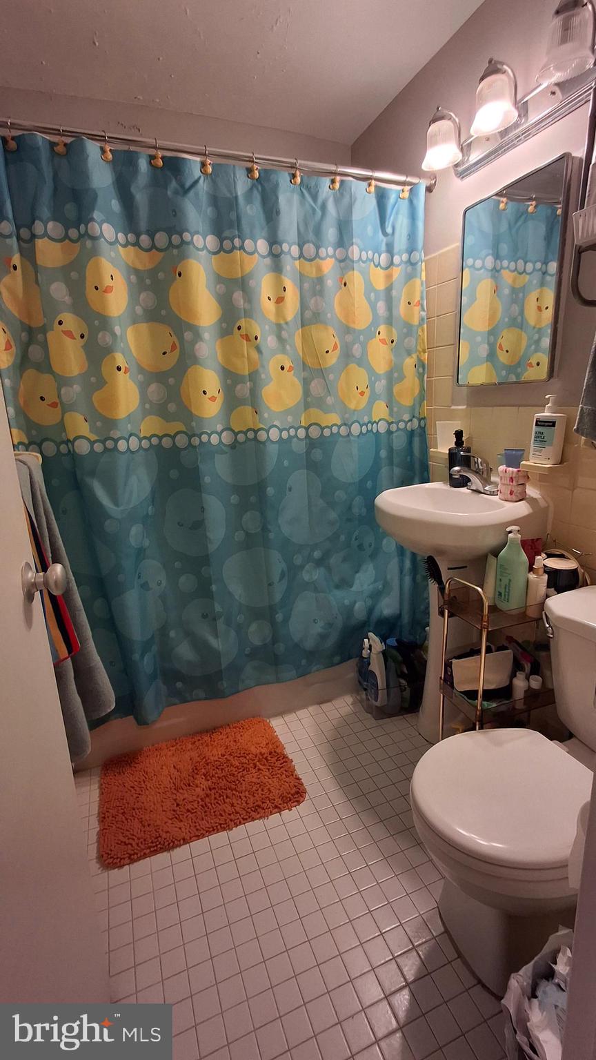 RIVER PLACE NORTH - Residential Lease