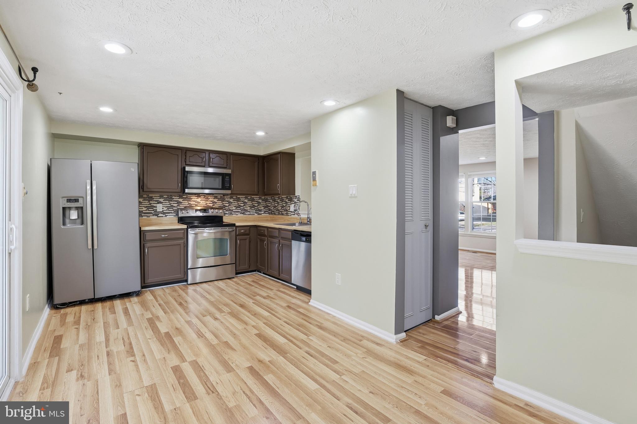 INDIAN CREEK VILLAGE - Residential