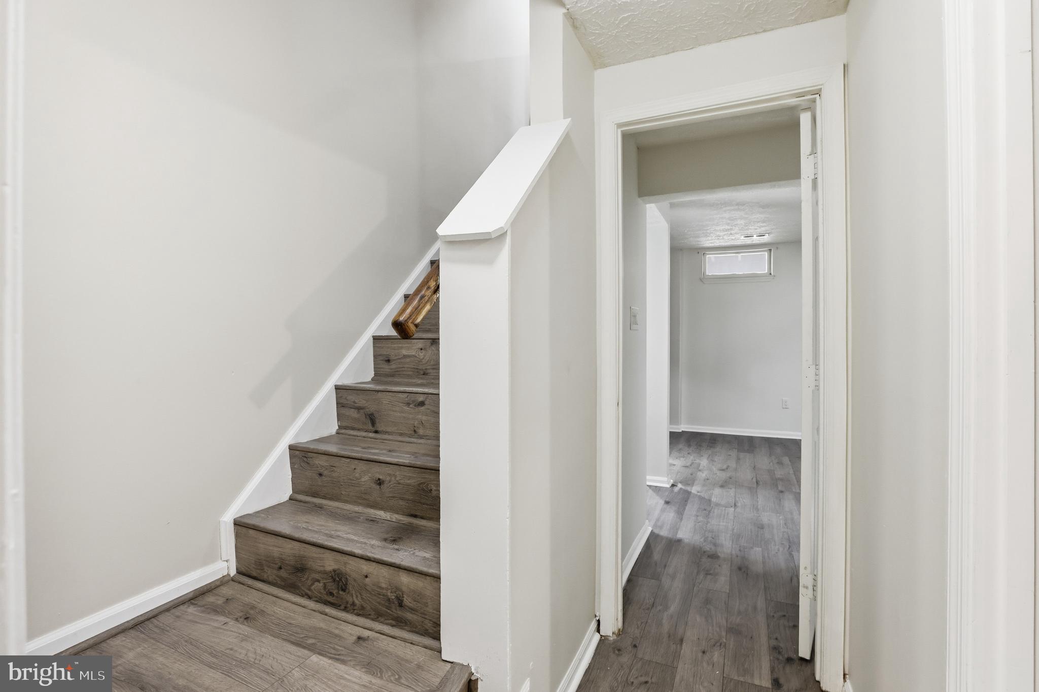 INDIAN CREEK VILLAGE - Residential