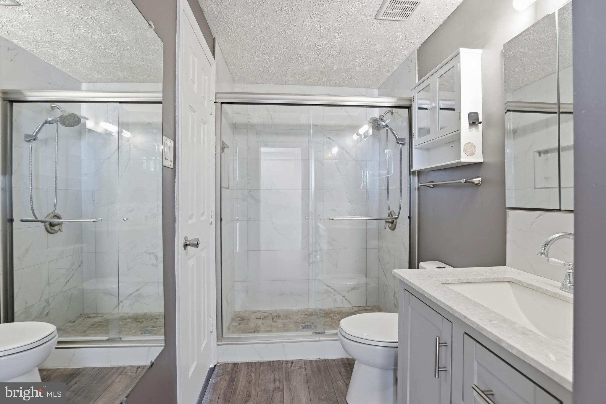 INDIAN CREEK VILLAGE - Residential