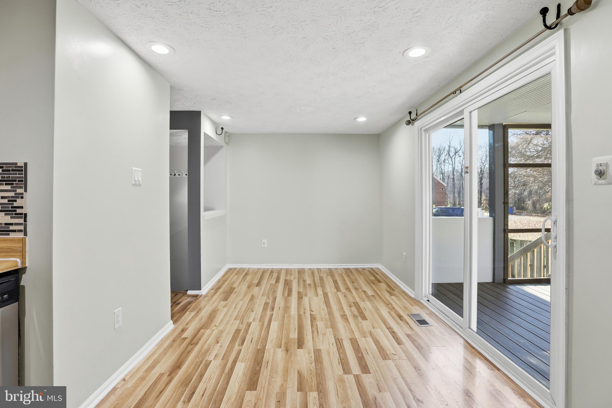 INDIAN CREEK VILLAGE - Residential