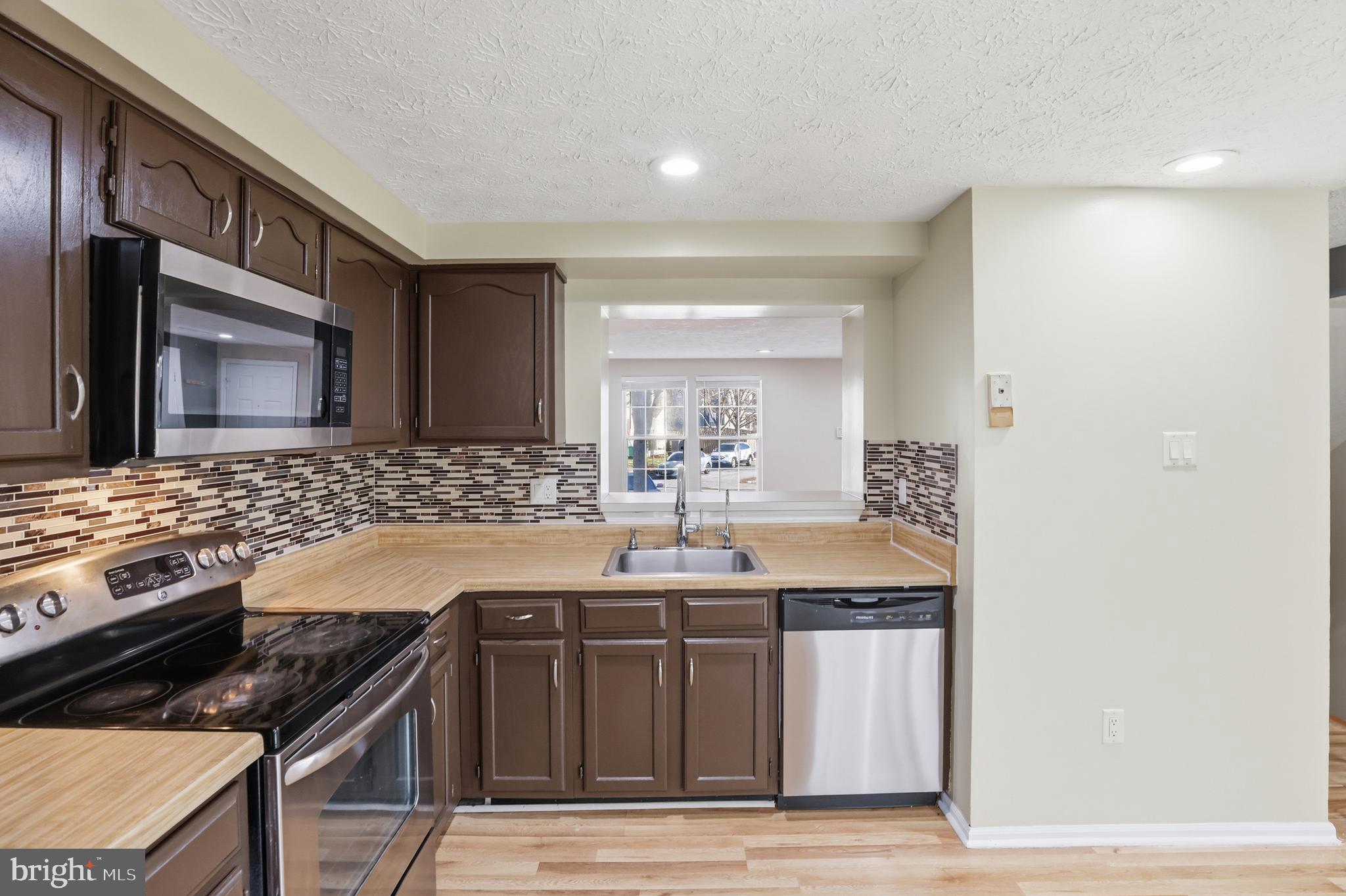 INDIAN CREEK VILLAGE - Residential