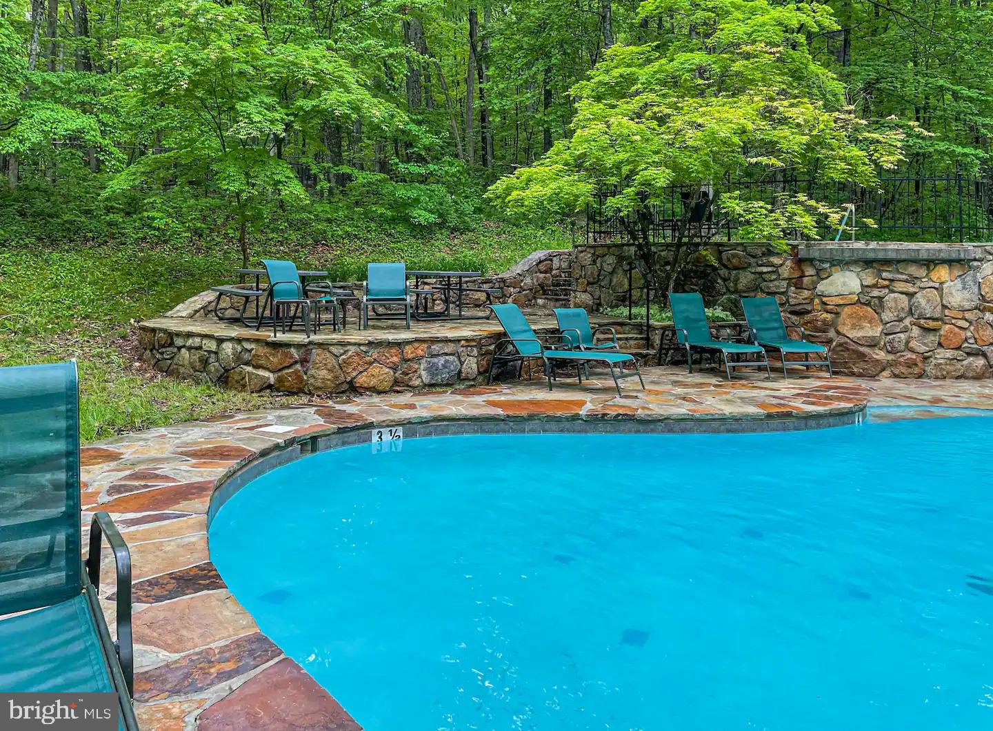 COOLFONT MOUNTAINSIDE - Residential