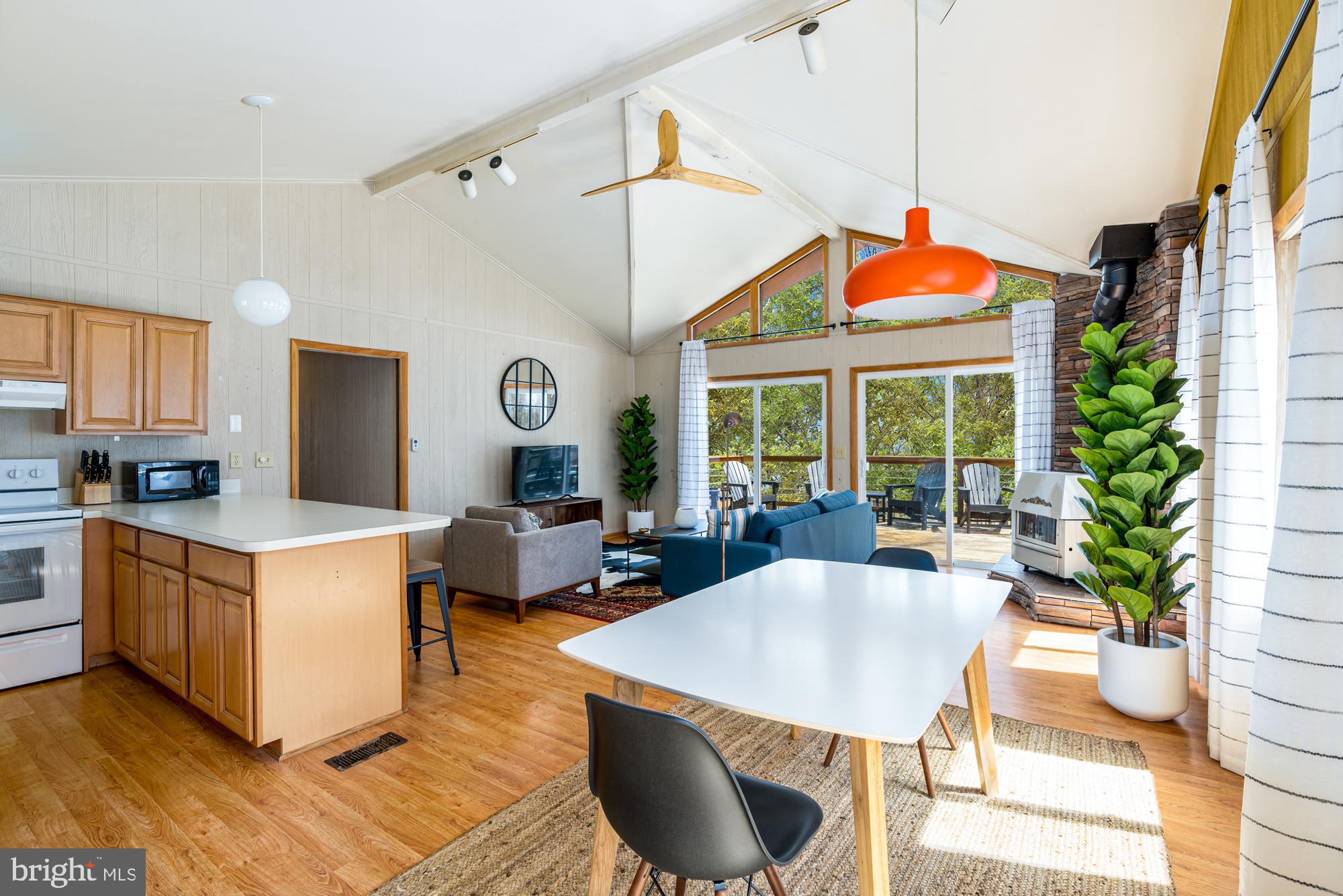 COOLFONT MOUNTAINSIDE - Residential