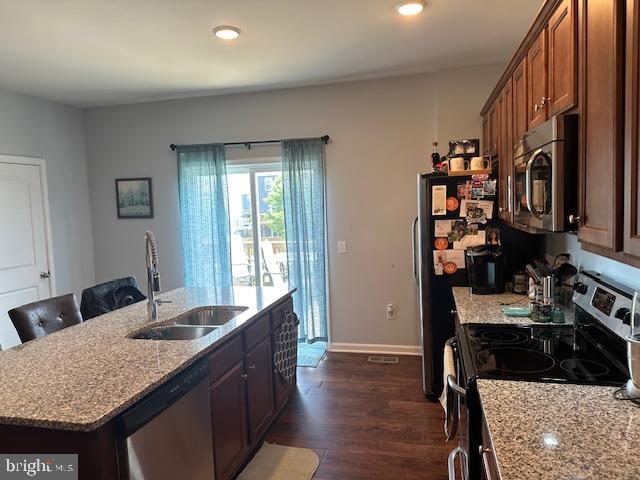 BERKELEY RIDGE - Residential