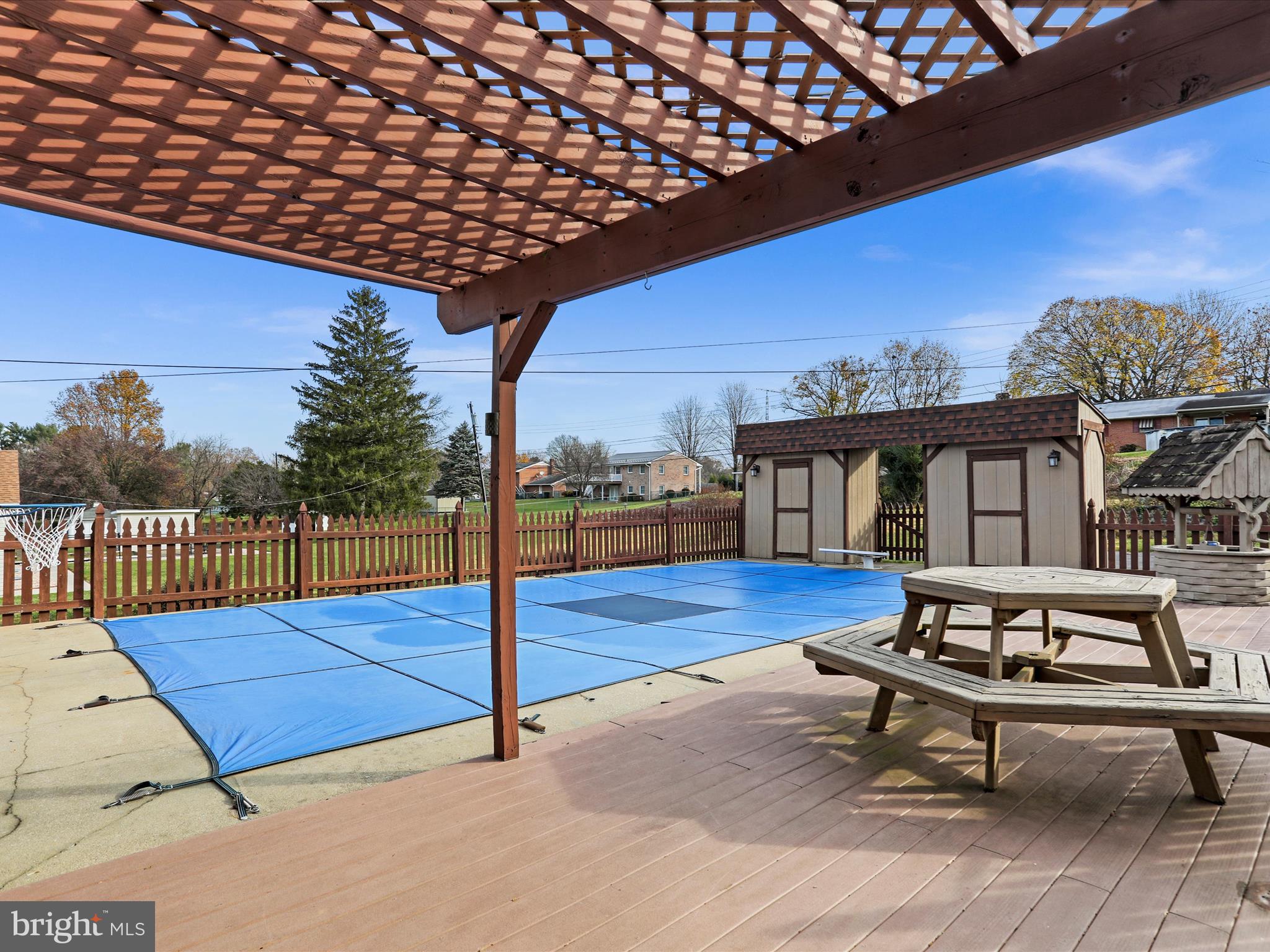 ROBINWOOD - Residential