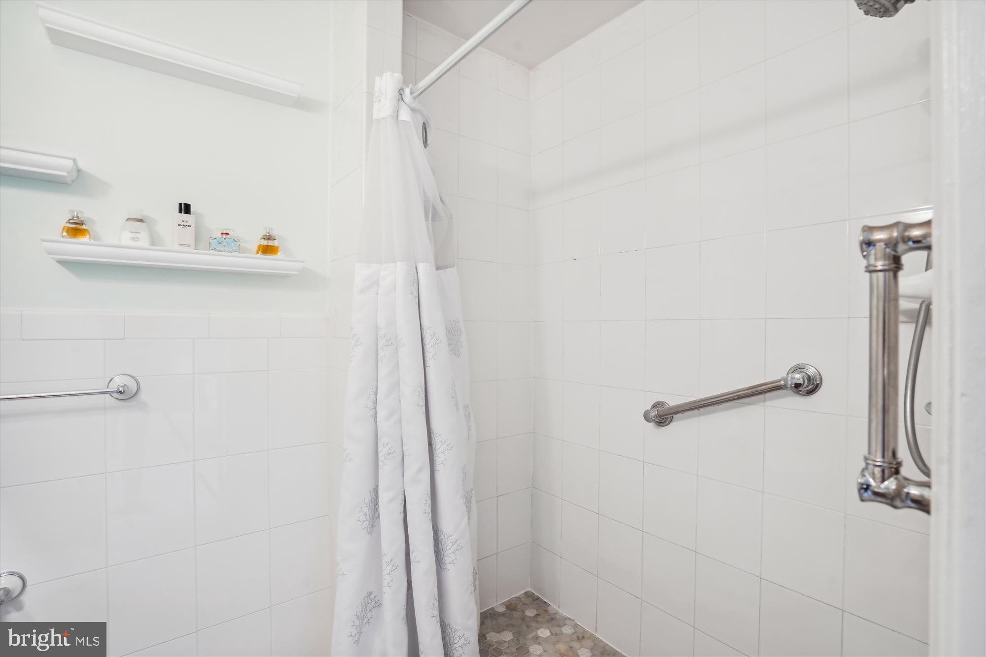 STONEHURST - Residential